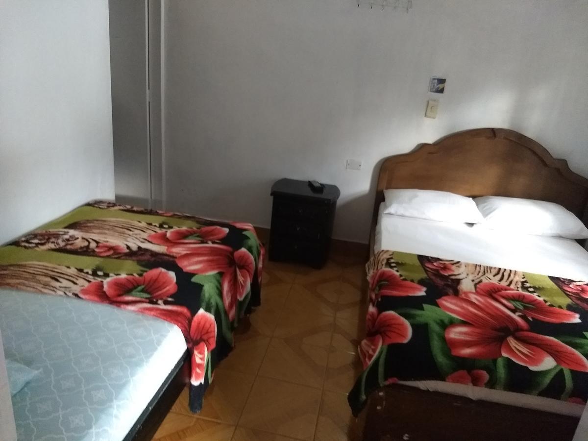 Hostel El Encanto Guatapé Екстериор снимка